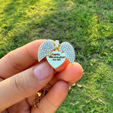 Collana con messaggio personalizzato con ali d'angelo