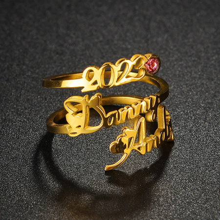 Anello personalizzato con due nomi e pietra portafortuna