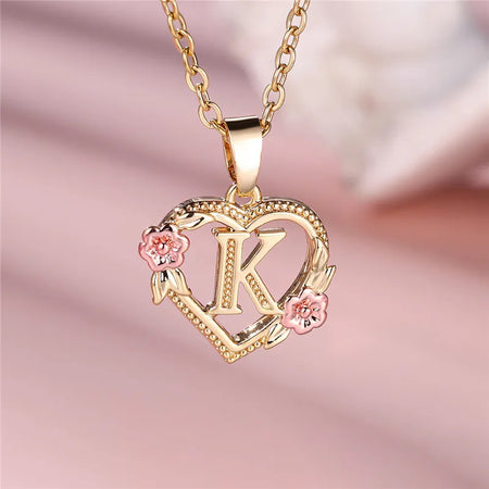 Collier fleur et Initiale