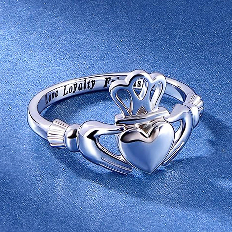 Bague Claddagh irlandaise