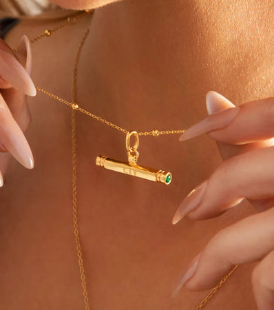 Collier personnalisé prénom  parchemin avec pierre de naissance