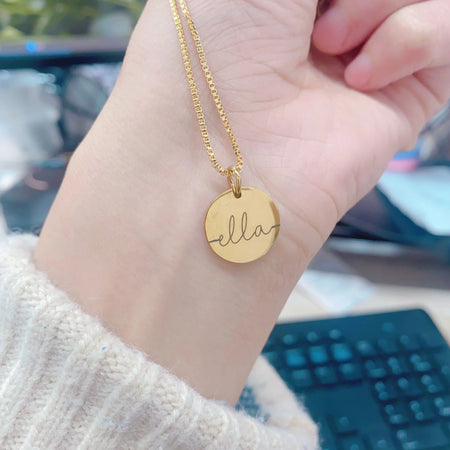 Collier personnalisé médaillon et pierre de naissance