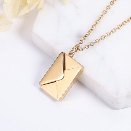 Collana con ciondolo lettera d'amore