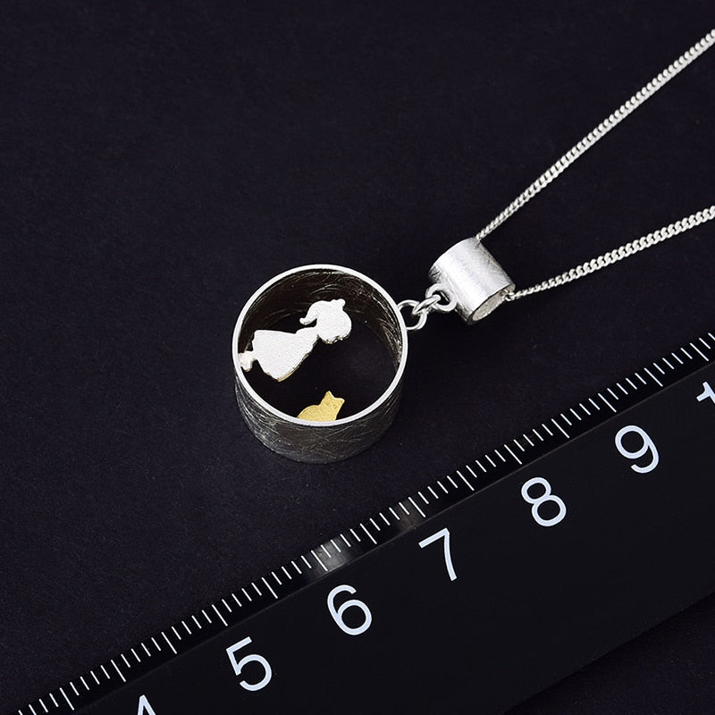 Pendentif Petite fille et son chat