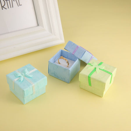 Anello personalizzato con i nomi